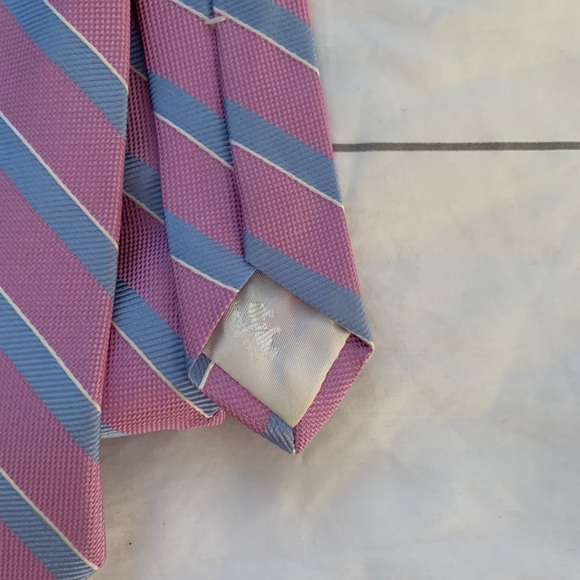 Brooks Brothers Pink and Blue Tie - Picture 2 of 4